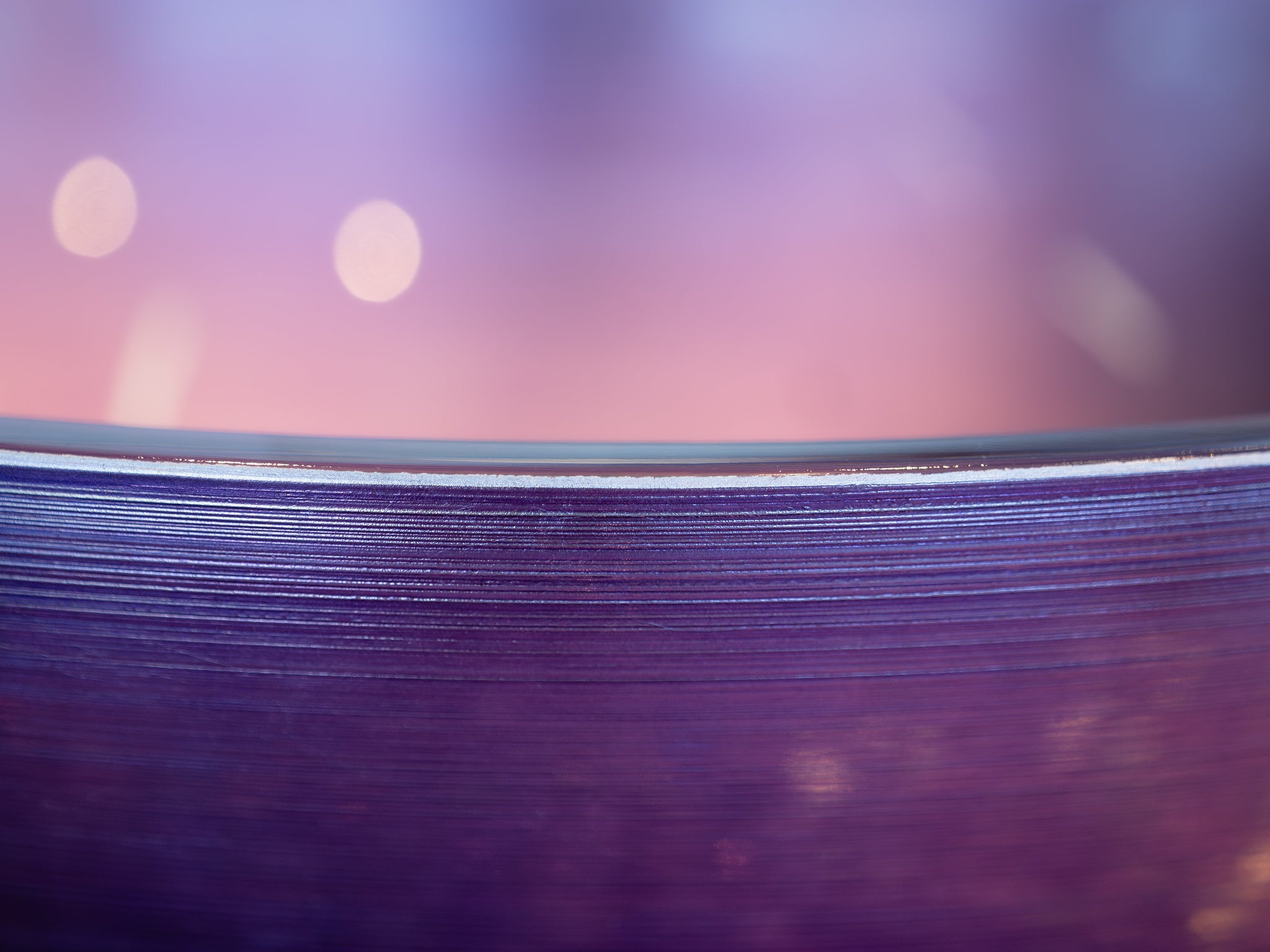 Round premium glass basin in Purple. Fluted interior finish, Italian craftsmanship down to the smallest detail, available in the Tiamont online boutique for refined bathroom furniture.