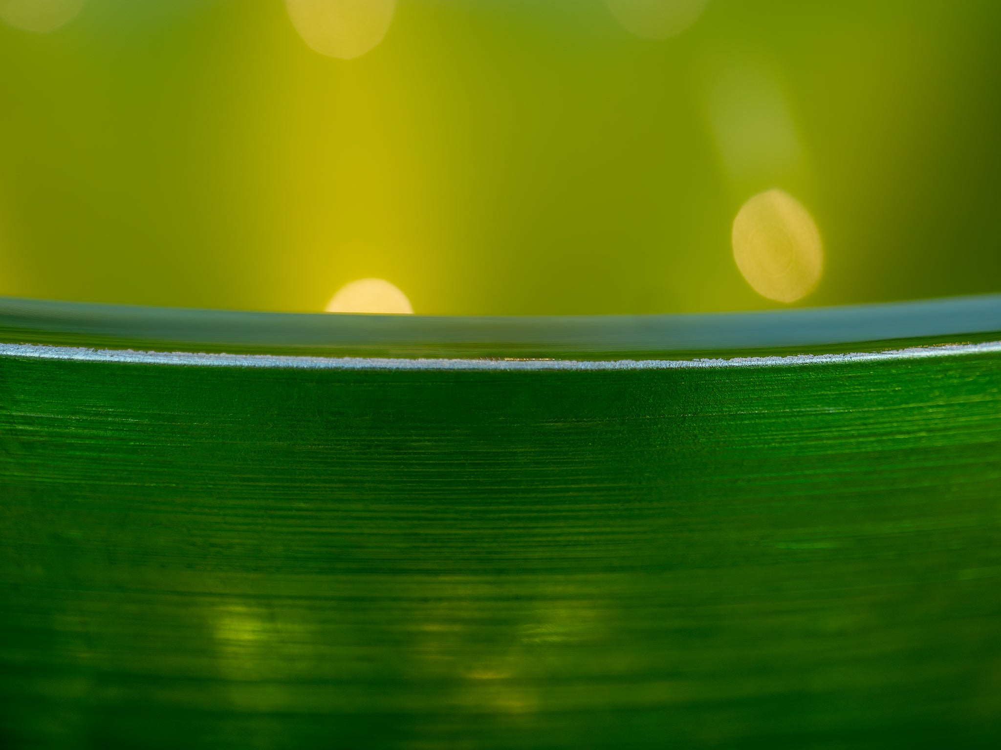 Round premium glass basin in Green. Fluted interior finish, Italian craftsmanship down to the smallest detail, available in the Tiamont online boutique for refined bathroom furniture.