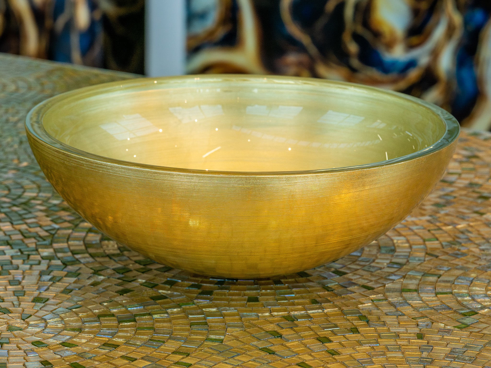 Round premium glass basin in Blue. A jewel for your bathroom: with a fluted interior finish, Italian craftsmanship, available in the Tiamont online boutique for refined bathroom furniture.