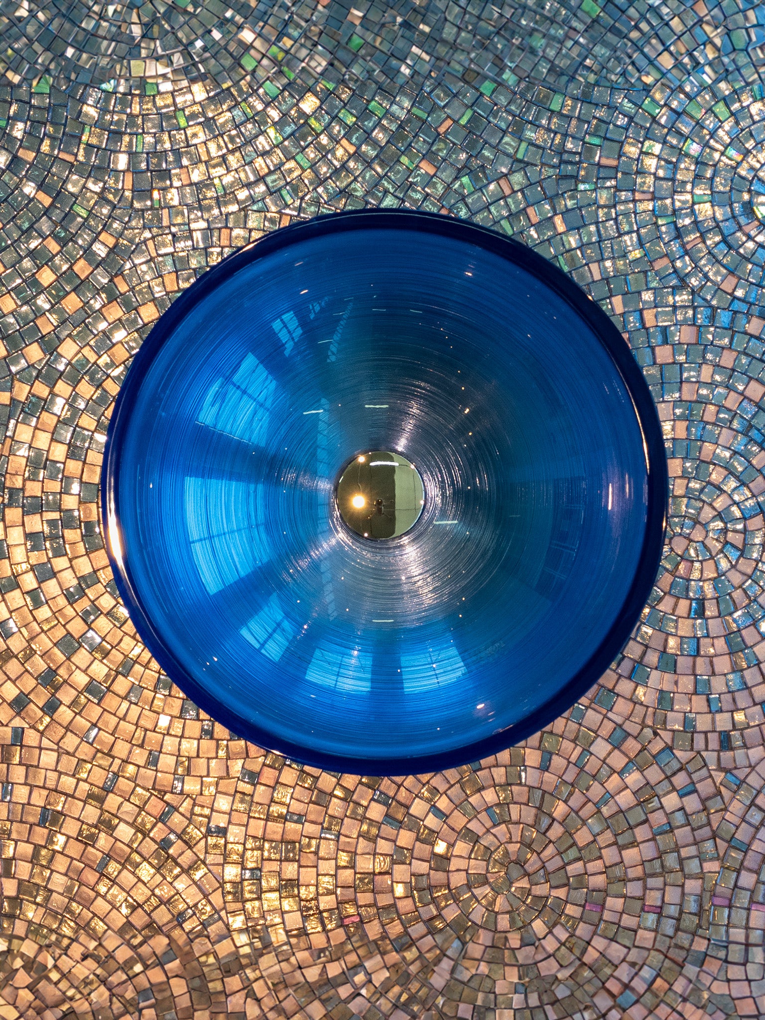 Round premium glass basin in Blue. With the matching glass mosaics of Italian craftsmanship, available in the Tiamont online boutique for refined bathroom furniture.