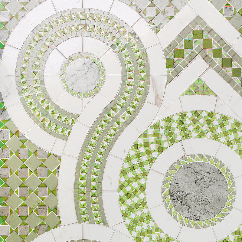 Experience luxury in green with the Cosmati marble mosaic tiles at Tiamont. Also available: the finest marble tiles in Beige. We are happy to advise you without obligation. 