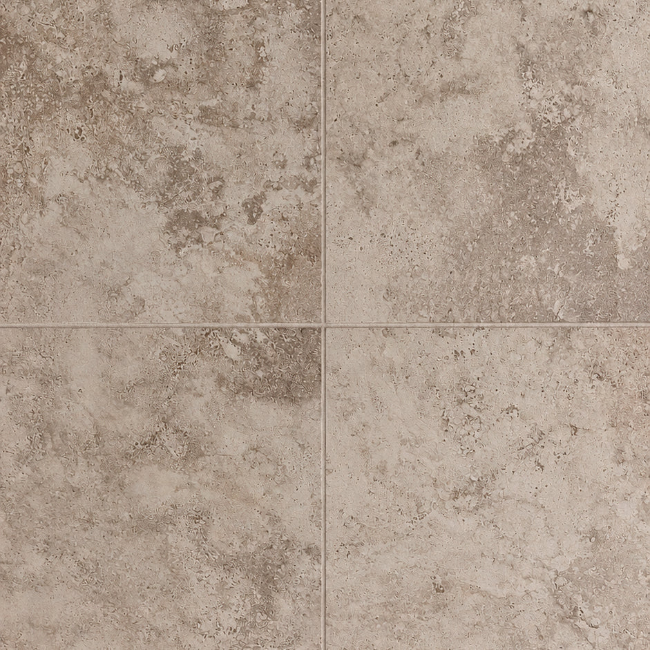 Litokol Starlike® Pro Epoxidharz Fugenmörtel auf beigefarbenen Fliesen.