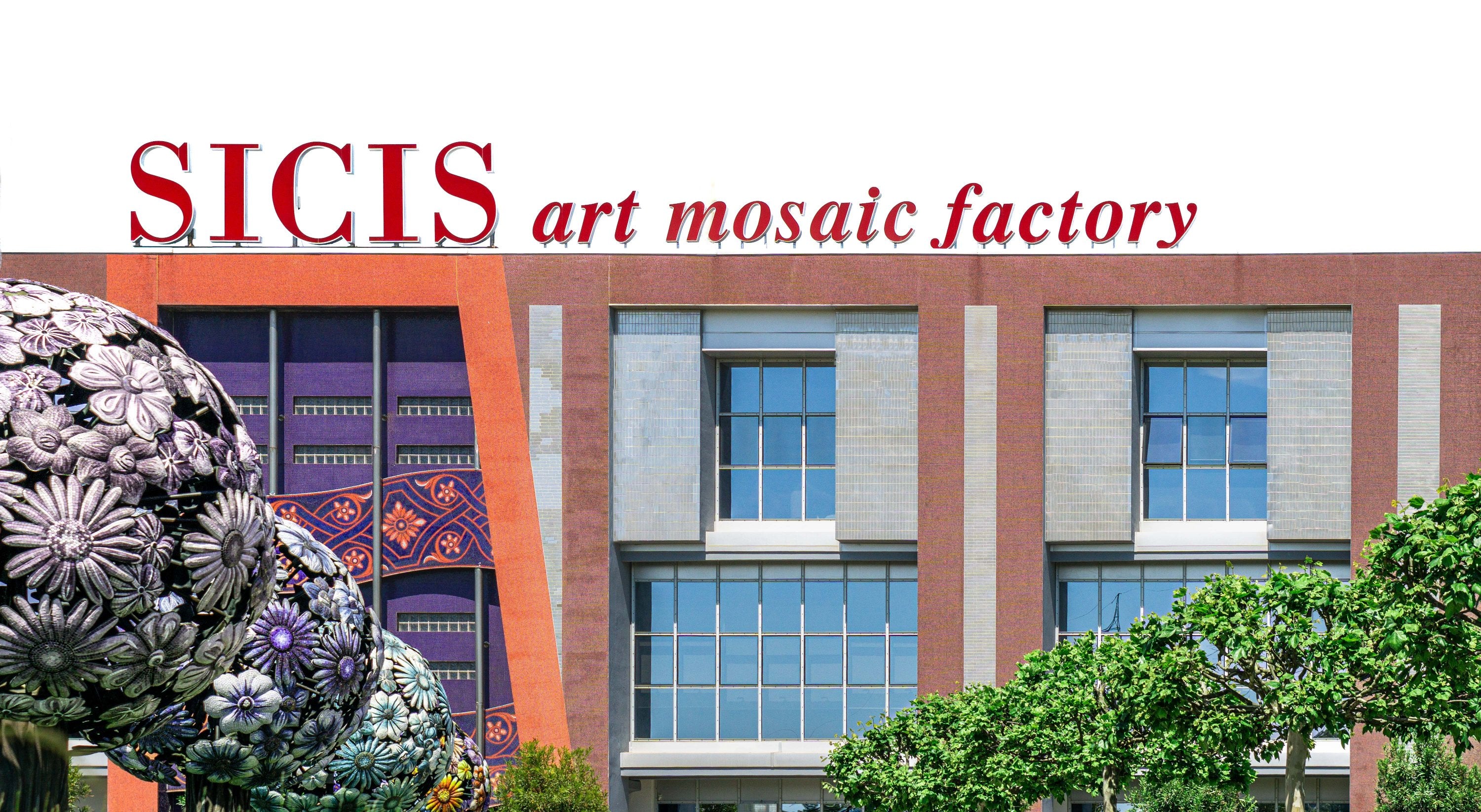 Tiamont – exclusive German partner of Sicis, Italy. We offer you the finest marble mosaic tiles, marble tiles from the Cosmati collection and glass basins. Get expert advice now >
