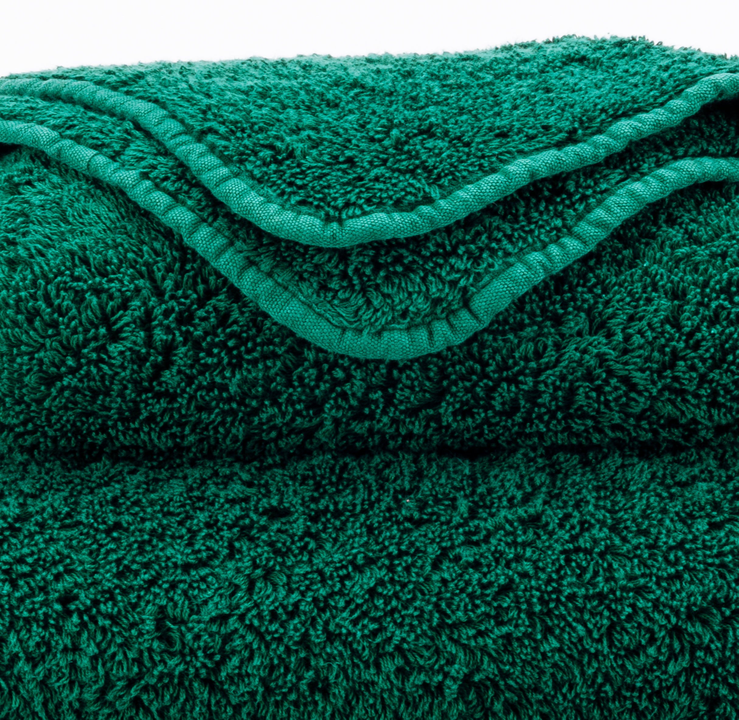 Pharaoh's Emerald Crown | premium towel set in Giza 70 cotton